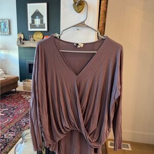 Elegant Women's V-Neck Twist Blouse - Mauve